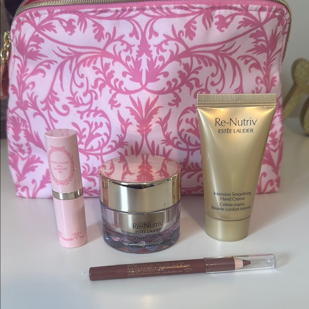 Estee Lauder Pink Cosmetic Set Re-Nutriv